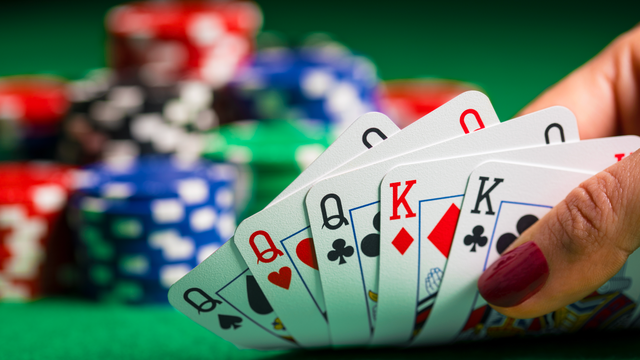 3 điều cần thiết cần cân nhắc khi quyết định Bluff trong khi đánh Poker